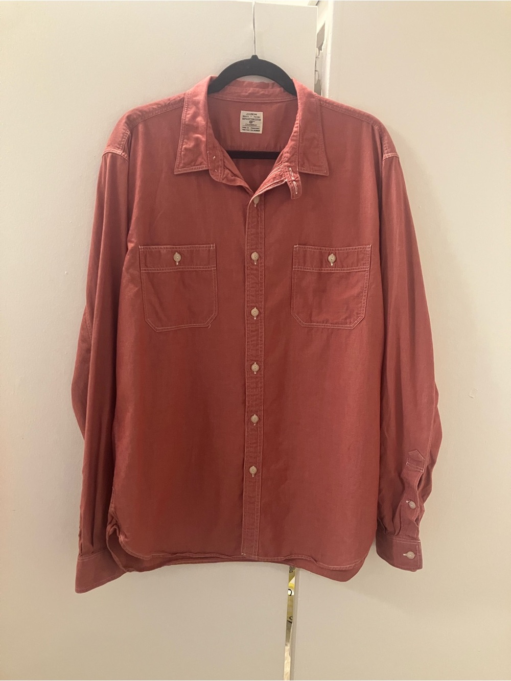J Crew Shirt Men’s XL Button Up Classic Chambray Red 100% Cotton.